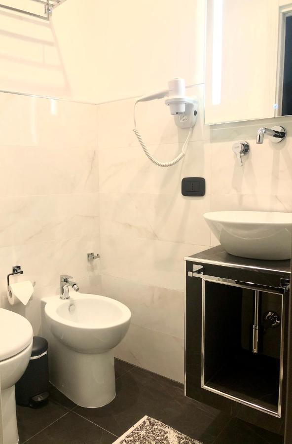 B&B Angolo83 Palermo Centro מראה חיצוני תמונה