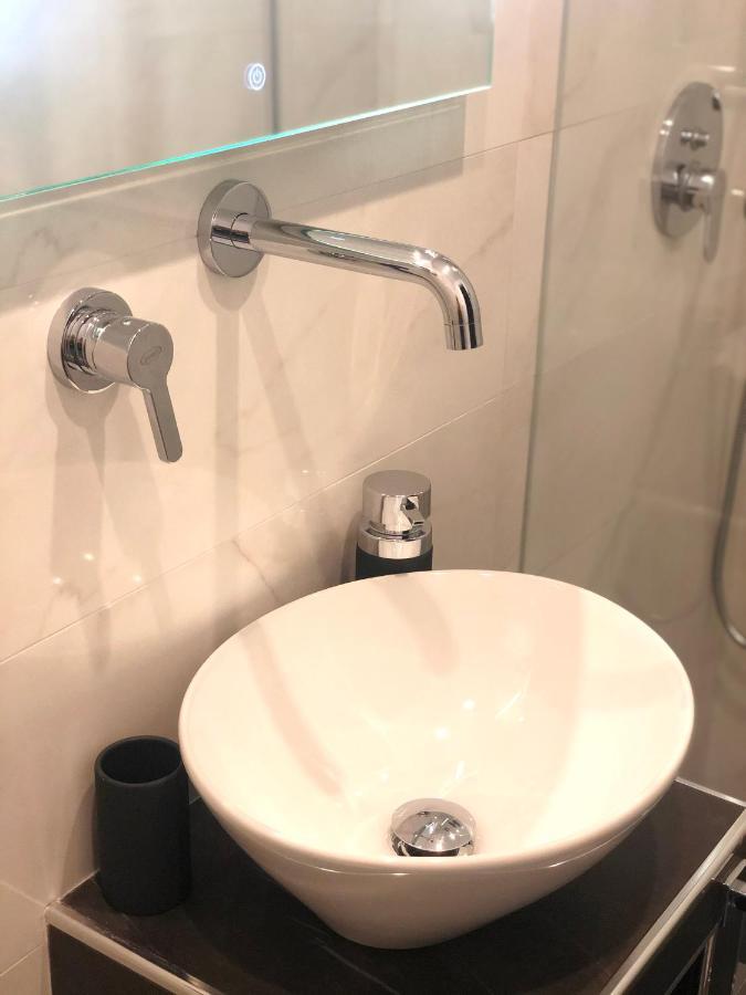 B&B Angolo83 Palermo Centro מראה חיצוני תמונה