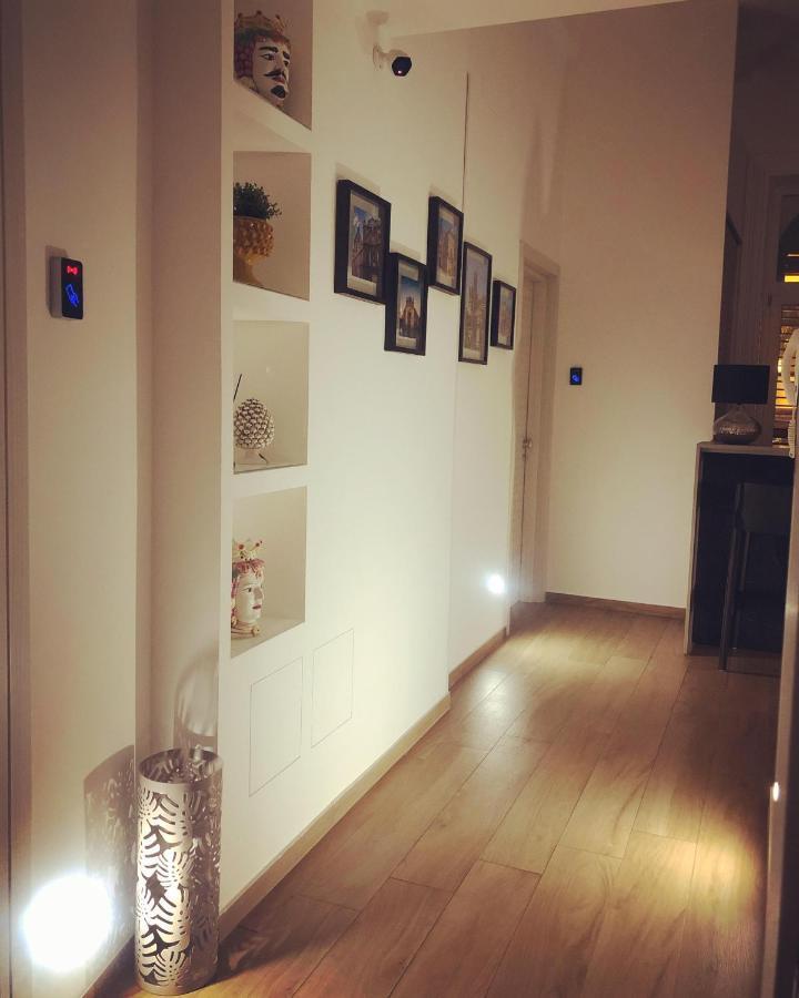 B&B Angolo83 Palermo Centro מראה חיצוני תמונה